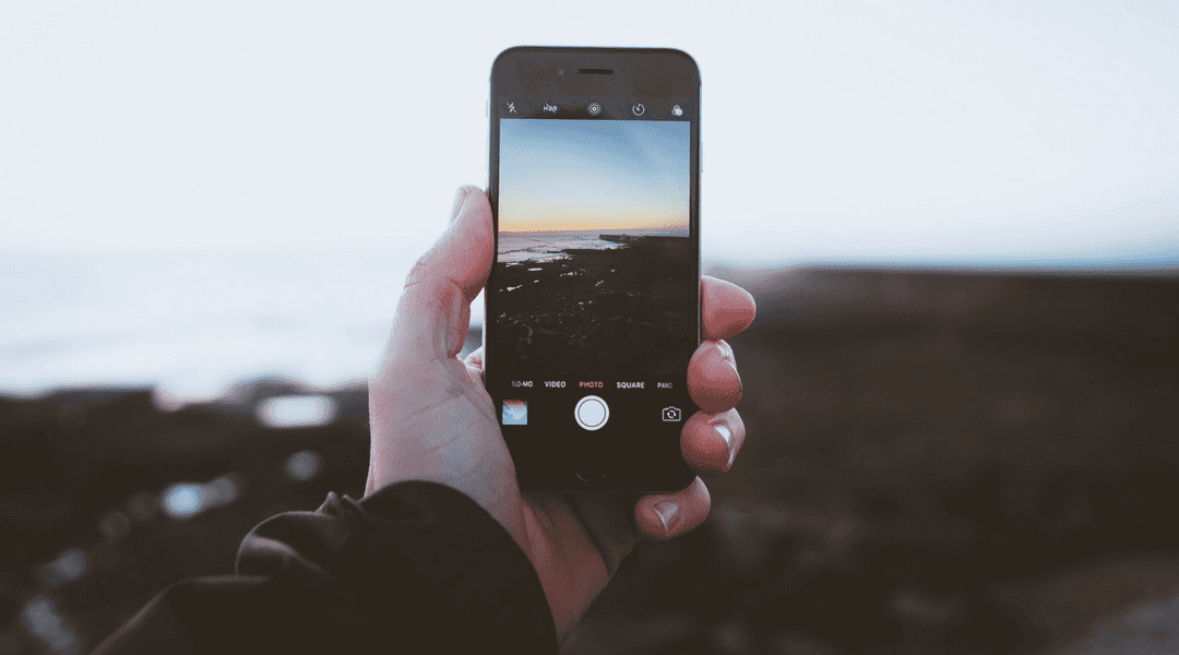 How to Make an Epic Road Trip Playlist You Won’t Get Tired Of