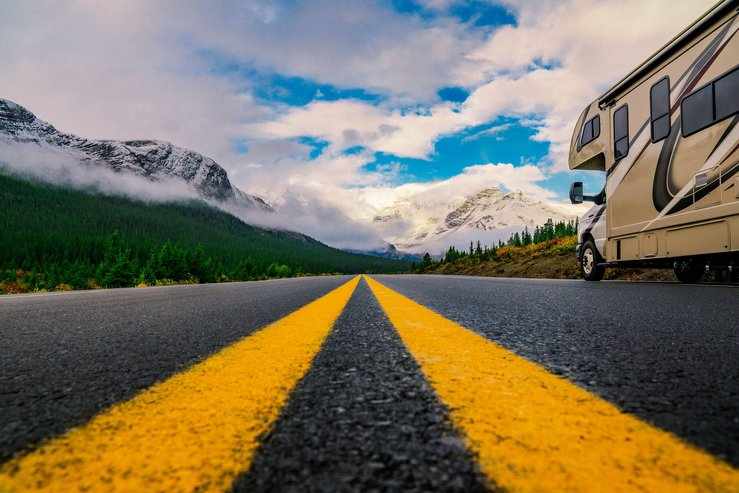 Cities That Travel the Furthest for the Holidays