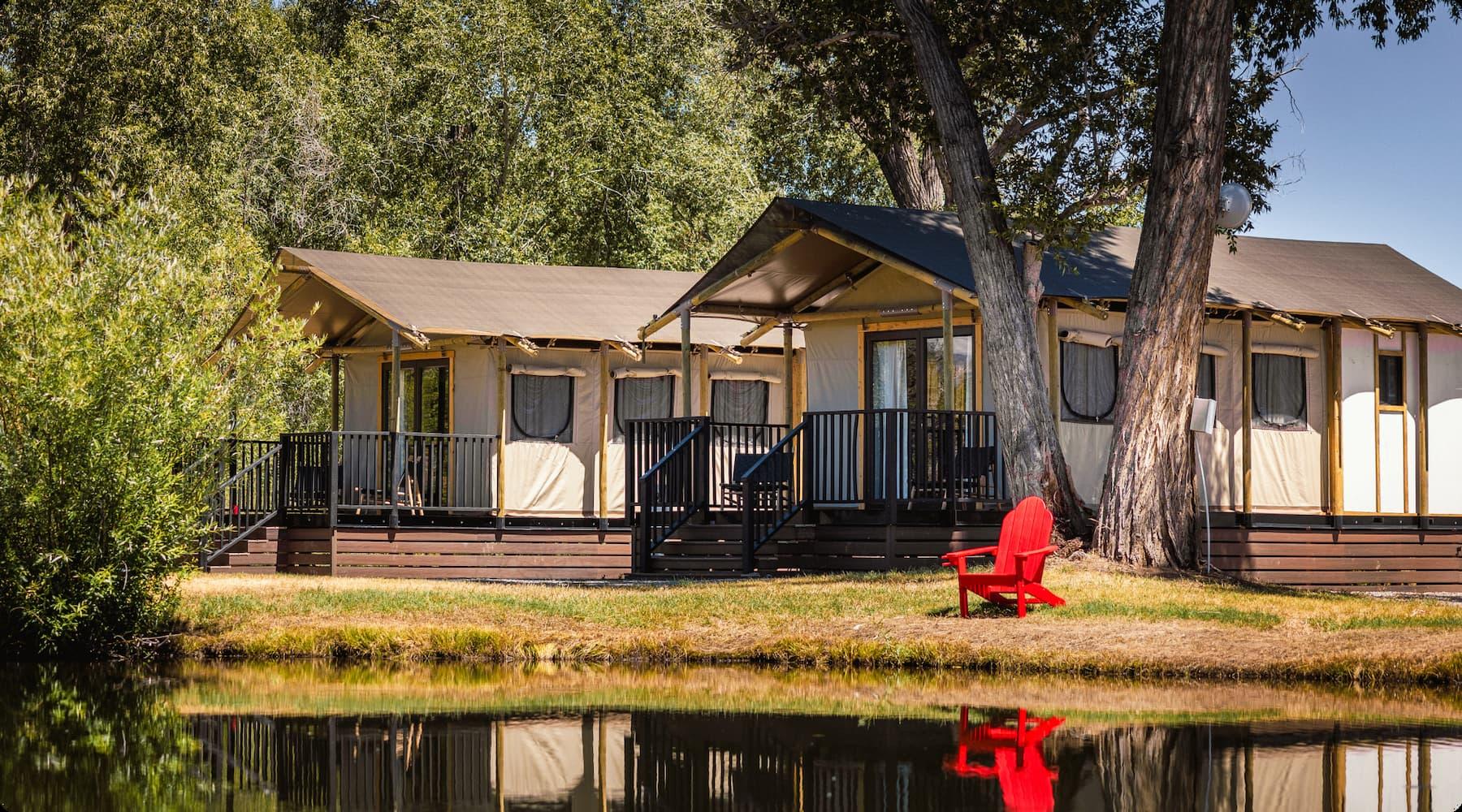 Terrain de camping - Devenir une bannière d'accueil
